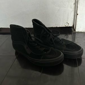 Black Vans